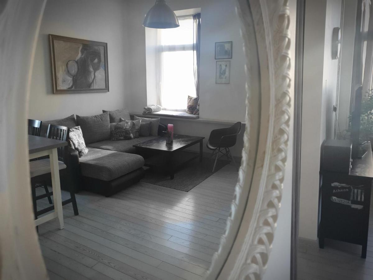 Vilnius Apartment With Stained Glass Bagian luar foto
