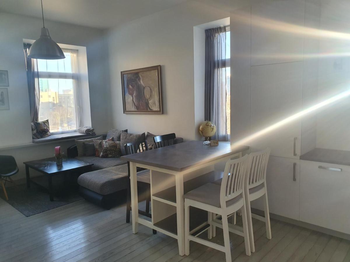 Vilnius Apartment With Stained Glass Bagian luar foto