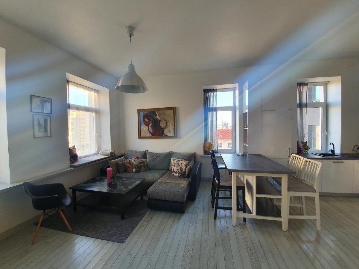 Vilnius Apartment With Stained Glass Bagian luar foto