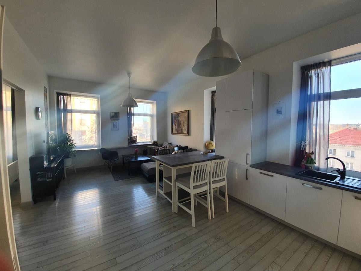 Vilnius Apartment With Stained Glass Bagian luar foto