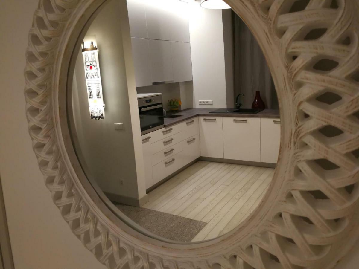 Vilnius Apartment With Stained Glass Bagian luar foto