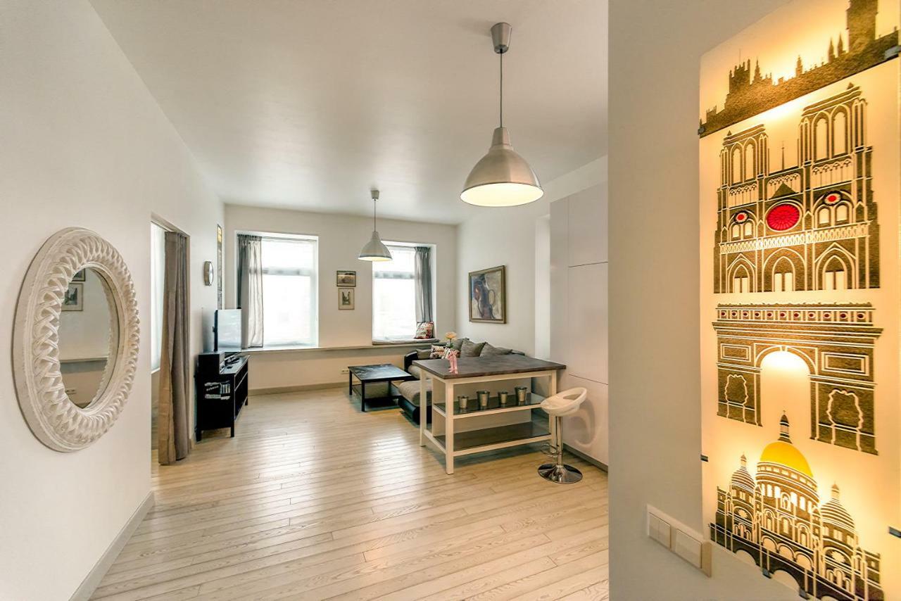 Vilnius Apartment With Stained Glass Bagian luar foto