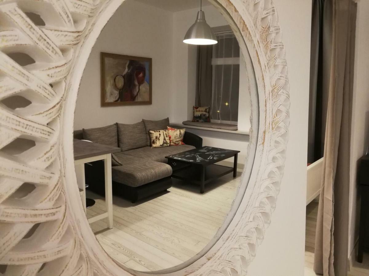 Vilnius Apartment With Stained Glass Bagian luar foto