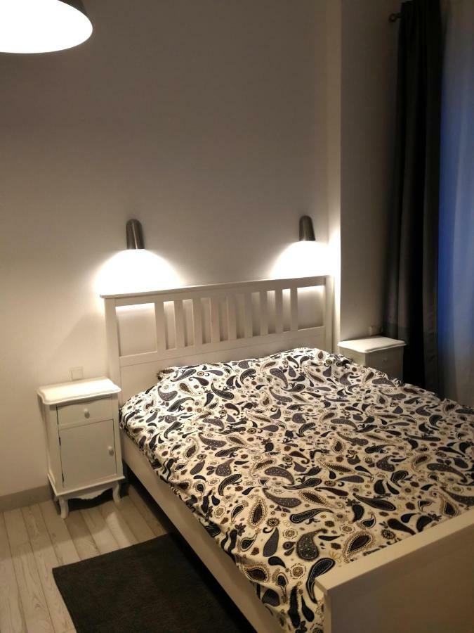 Vilnius Apartment With Stained Glass Bagian luar foto