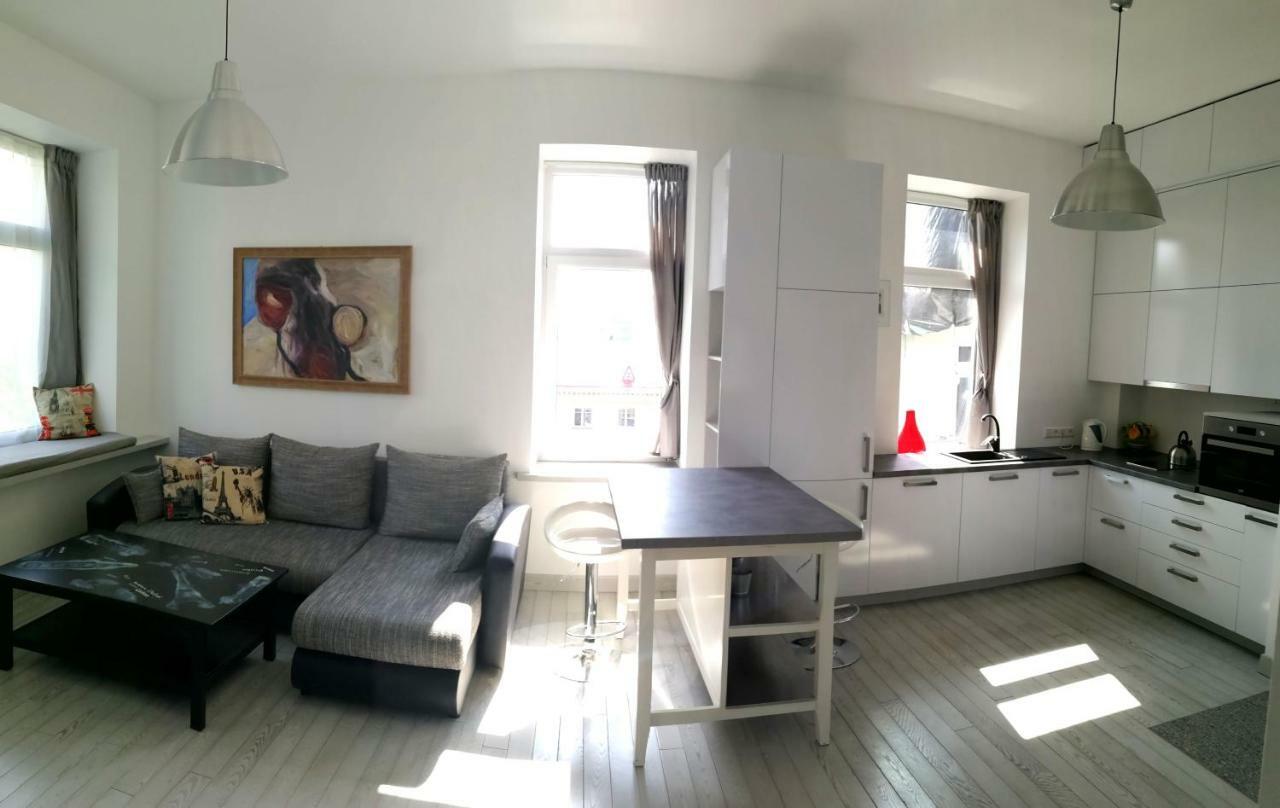 Vilnius Apartment With Stained Glass Bagian luar foto