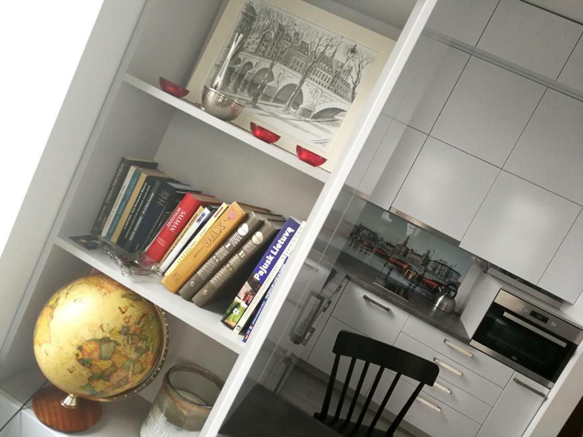 Vilnius Apartment With Stained Glass Bagian luar foto