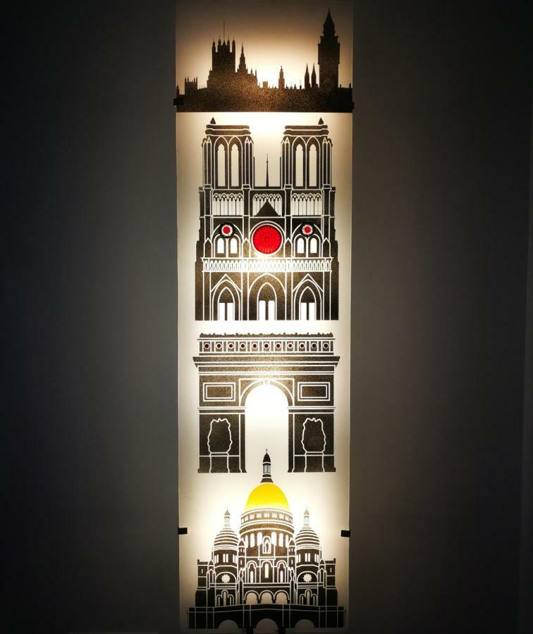 Vilnius Apartment With Stained Glass Bagian luar foto
