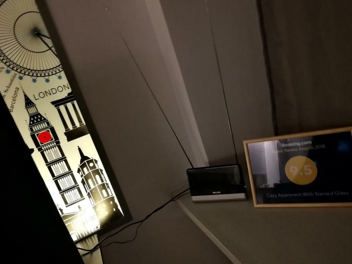 Vilnius Apartment With Stained Glass Bagian luar foto